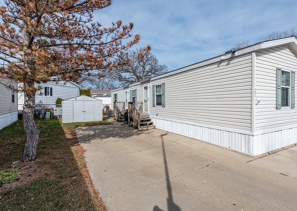 1st image of 38569 N Sheridan Rd Lot 492