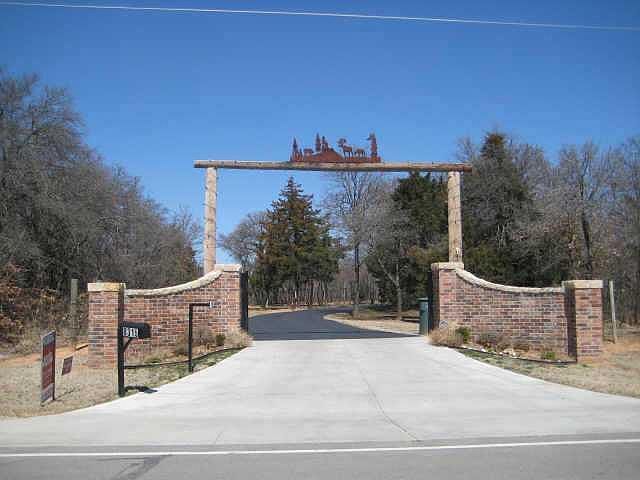 2nd image of Covell Ln