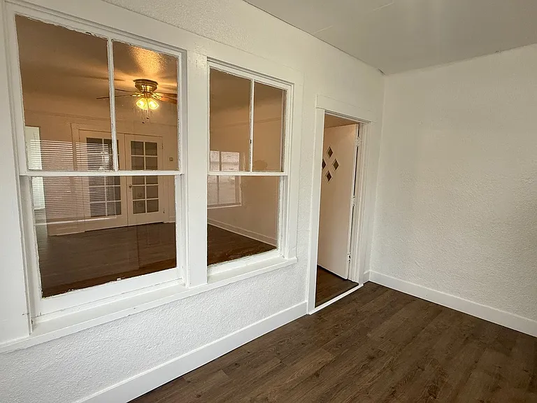247 S Shasta St — Photo 5