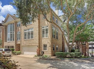 16 Stalynn Ln, Houston, TX 77027