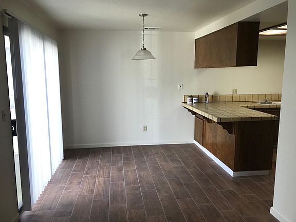 2nd image of 324 Layland Dr