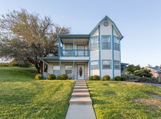 1400 Degrasse Dr N, Kerrville, TX 78028