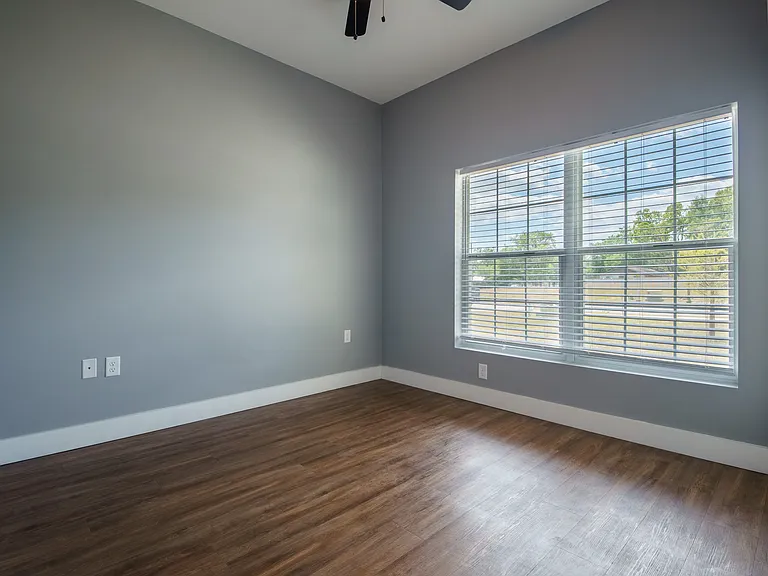 210 Parrotte Ct — Photo 39