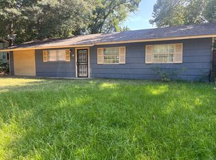 318 Queen Marie Ln, Jackson, MS 39209