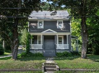 67 Water St, Leeds, MA 01053