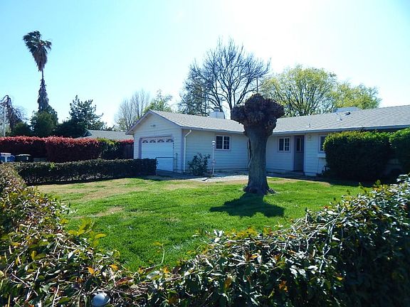 5th image of 3078 Dove St