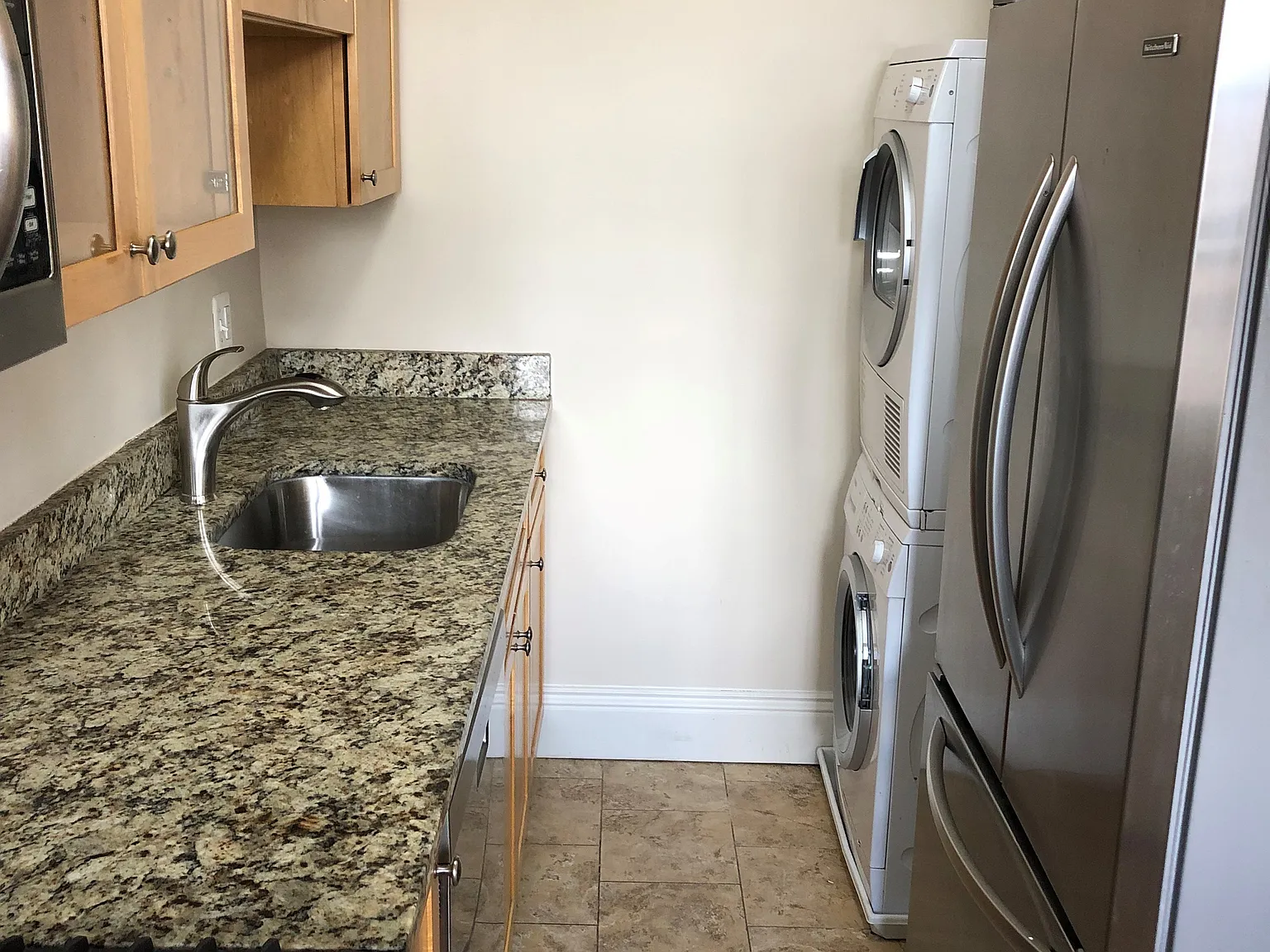 4 bed, 2000 sqft, $6,250 — Photo 4