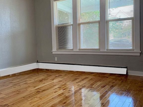 5th image of 800 Sims Ave E