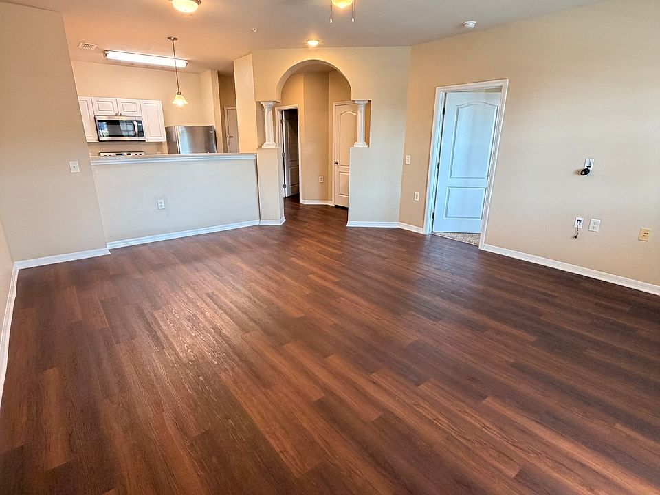 1st image of 1700 Villa Capri Cir #213