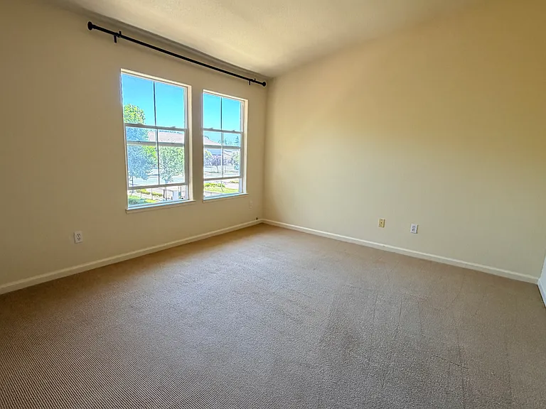 217 Santa Barbara St — Photo 11