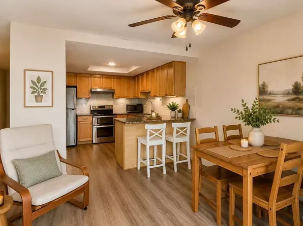 4515 125th Avenue SE #B210, Bellevue, WA 98006