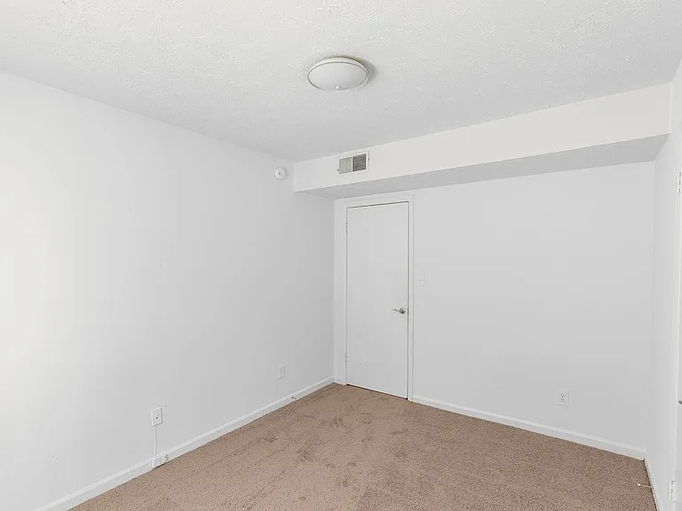 Redwood Manor — Photo 17