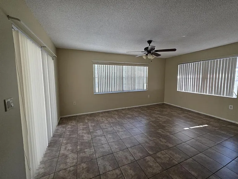 2052 Deltona Blvd — Photo 7