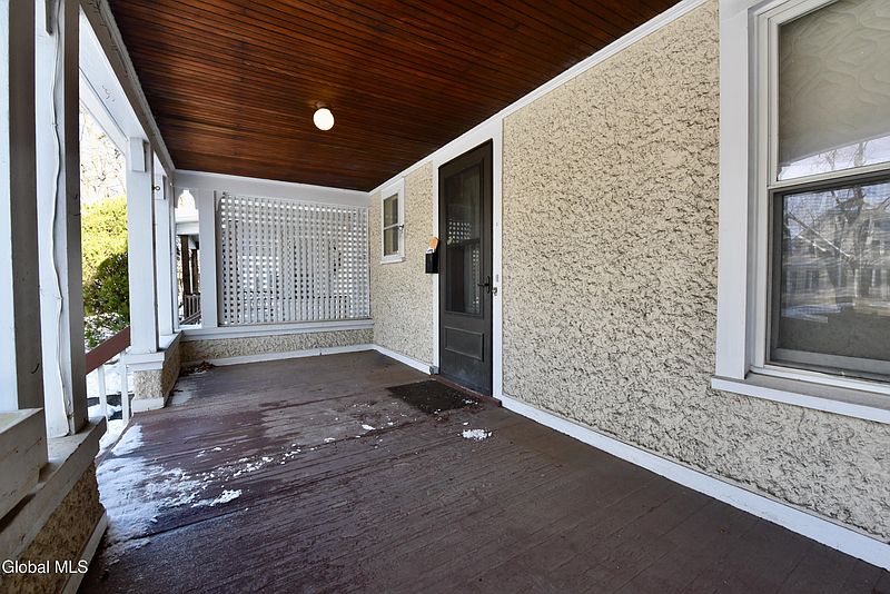 2nd image of 1024 Glenwood Boulevard