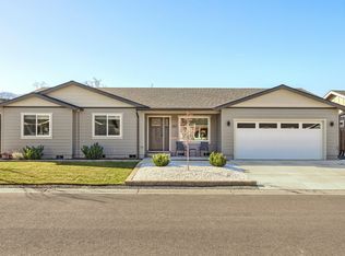 251 Saint Ives Dr, Talent, OR 97540