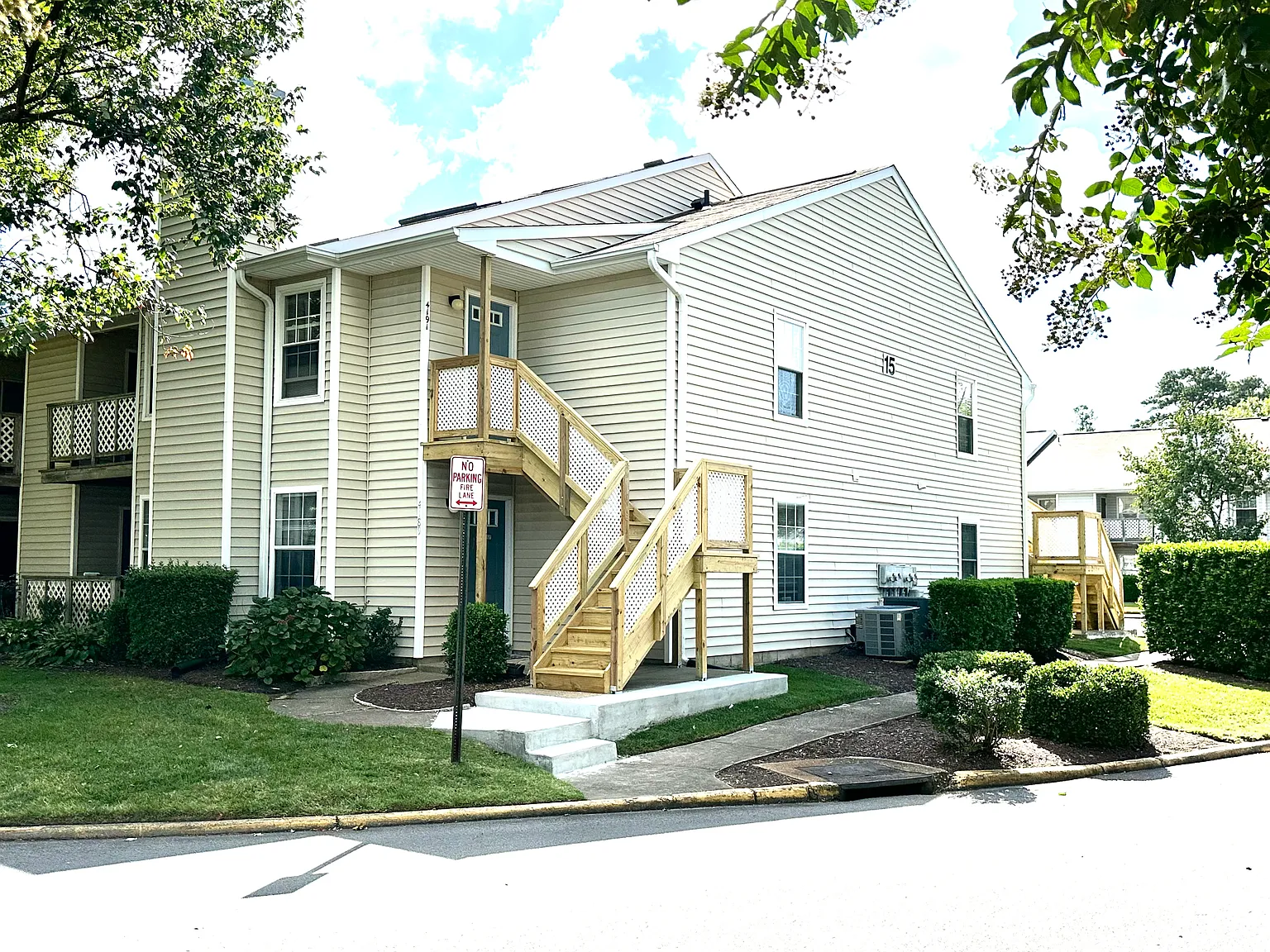 2 bed, 1000 sqft, $1,650 — Photo 1