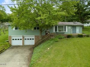 32707 Haley Rd, Dowagiac, MI 49047