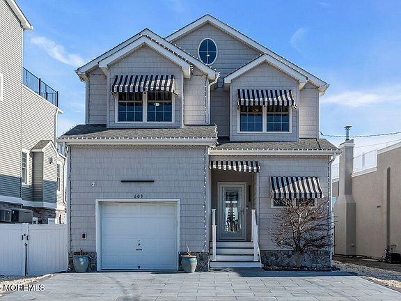2nd image of 603 Bayview Drive