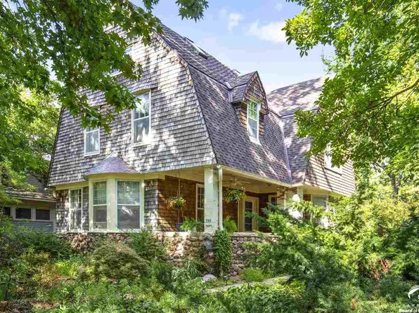 728 Indiana St, Lawrence, KS 66044