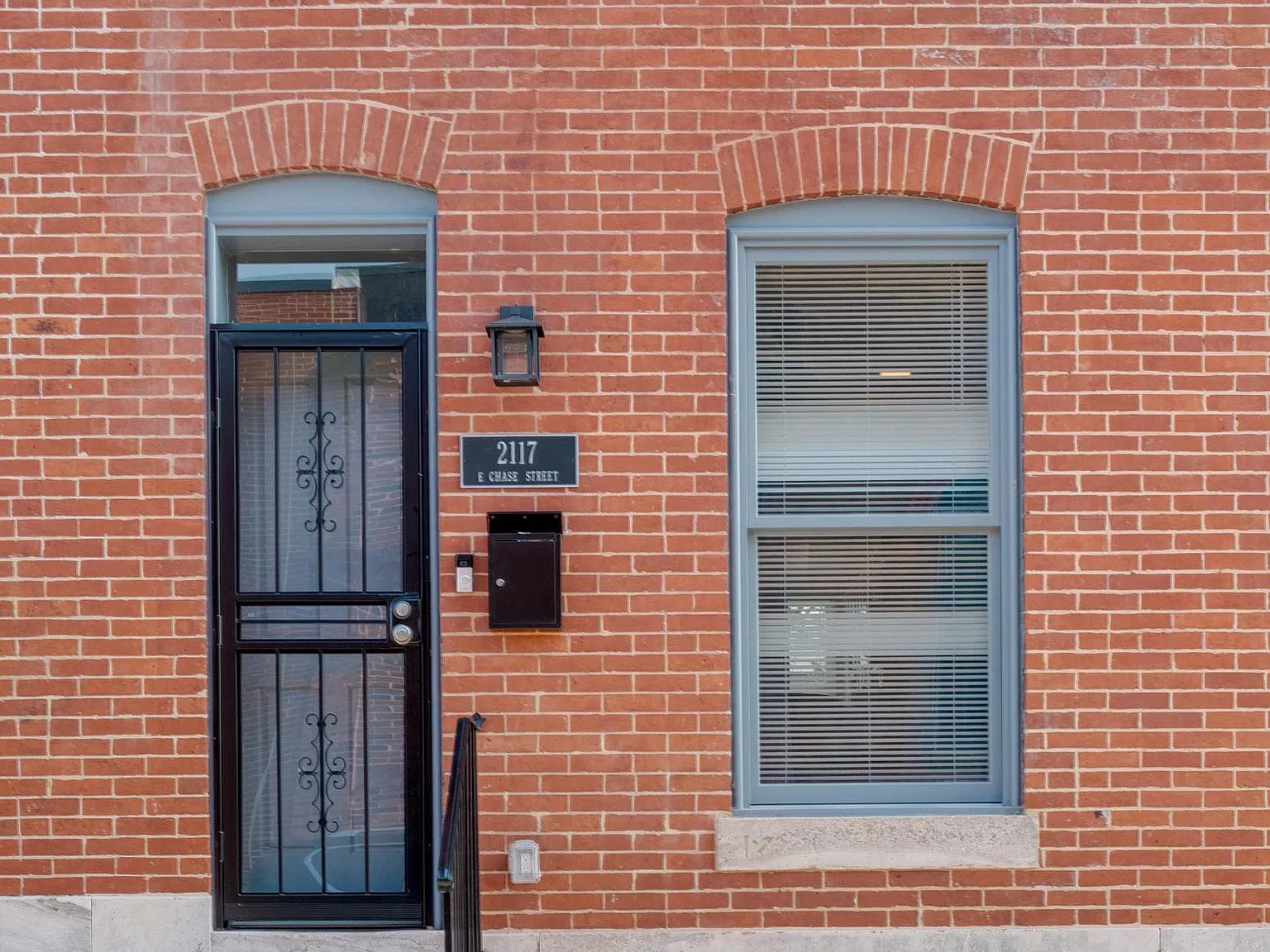 2 bed, 2.5 bath, $2,280 — Photo 2