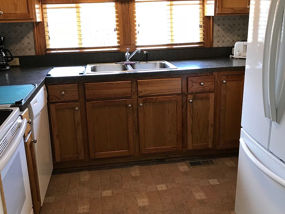 1st image of 168 Lantern Ln