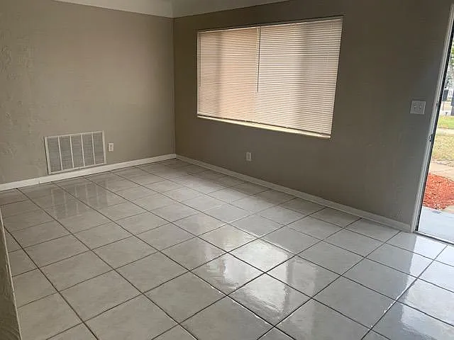 6400 Dr Martin Luther King Jr St S — Photo 3
