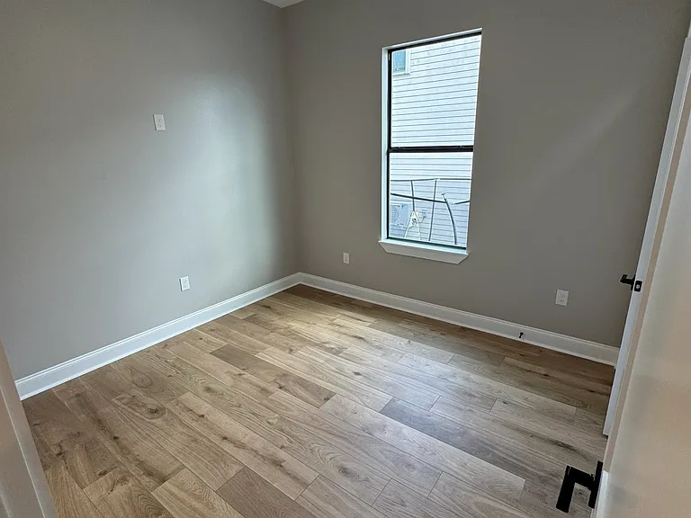 9209 S Claiborne Ave #A — Photo 34