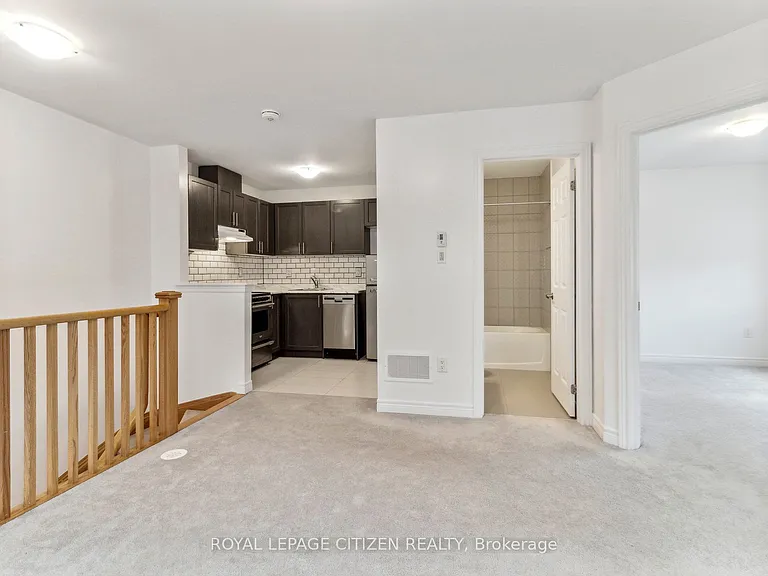526 Whites Hill Ave #B — Photo 20