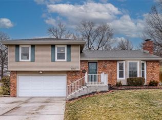 6020 W 102nd St, Overland Park, KS 66207