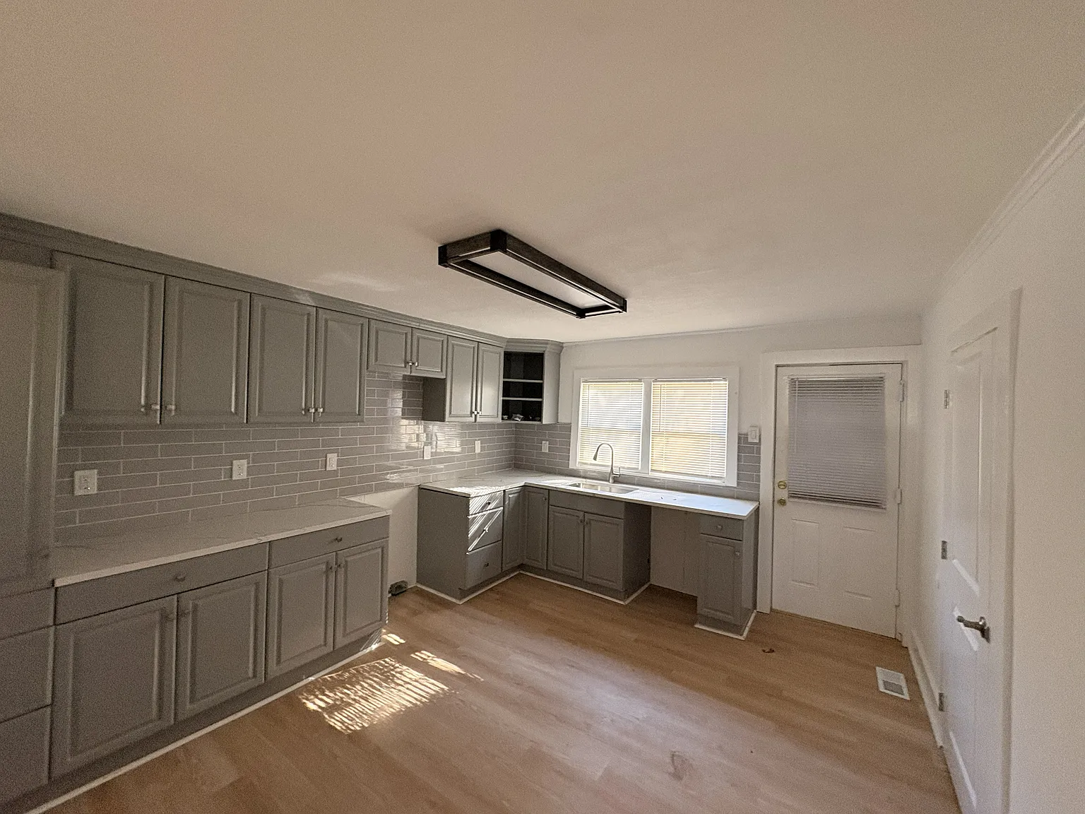 3 bed, 1153 sqft, $1,600 — Photo 4