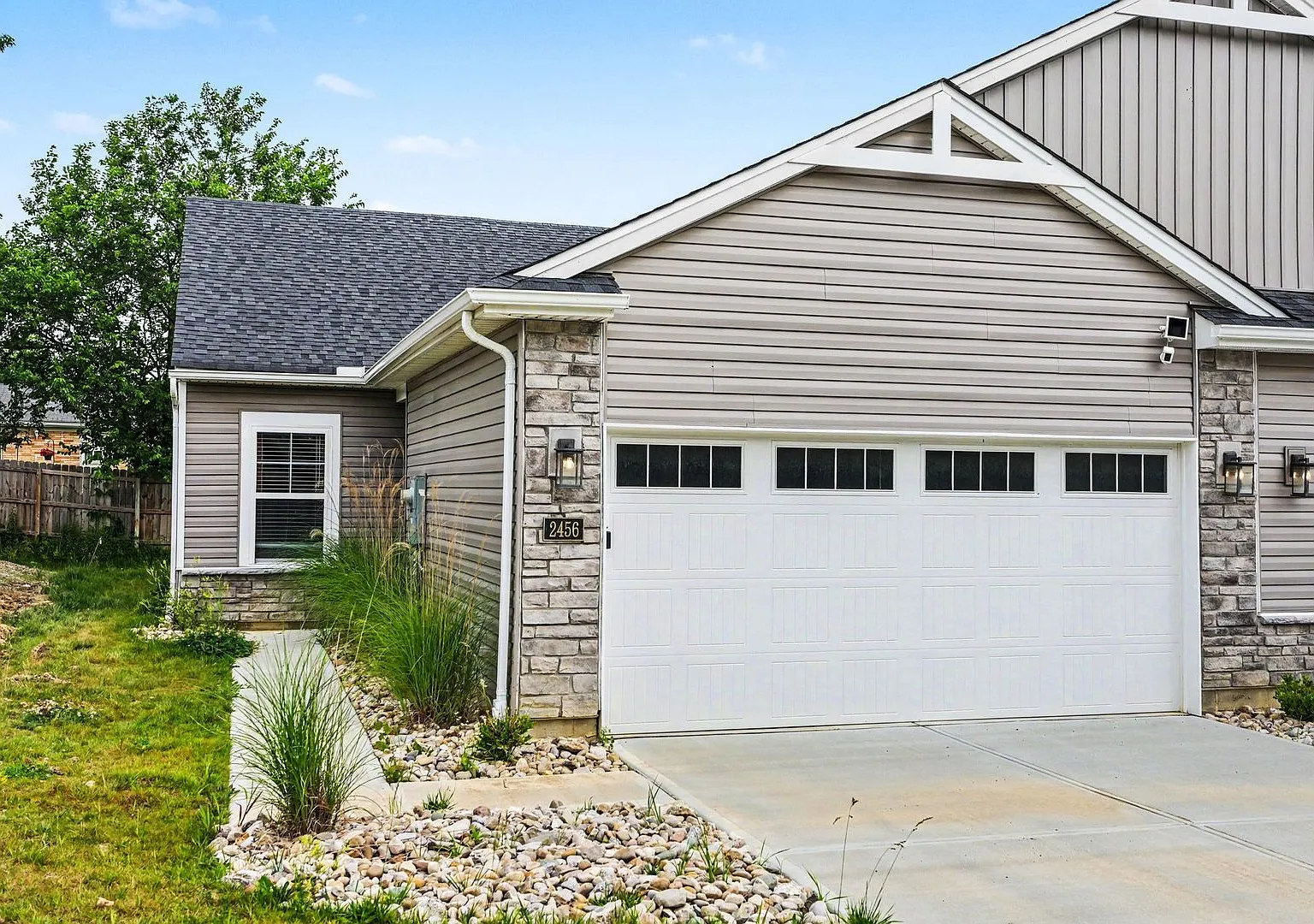 New Cozy 2BR Retreat w/ Garage & Full Kitchen — Photo 1