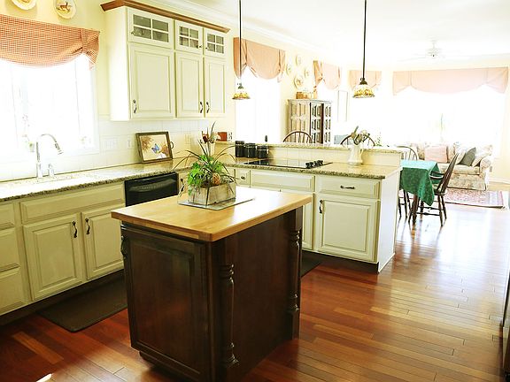 5th image of 112 Crossridge Ct