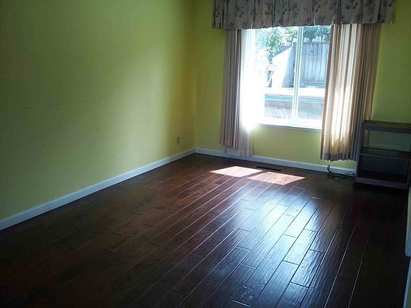 5th image of 3970 Acapulco Dr