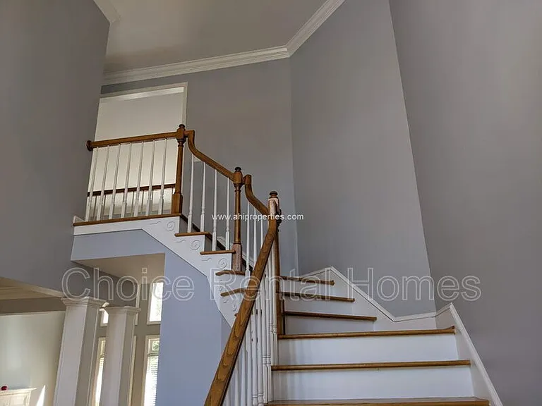 8014 Greystone Grn — Photo 8
