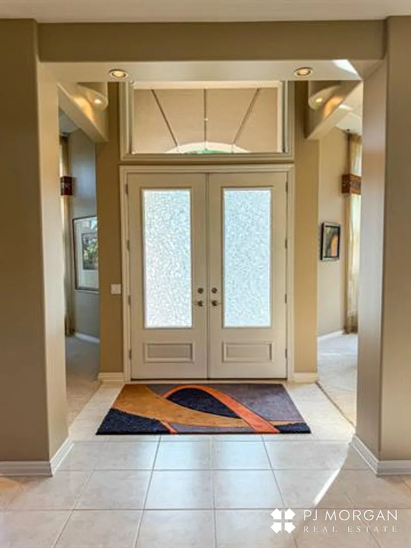 Fully Furnished Executive Rental -Flexible Lease Terms Available — Photo 4