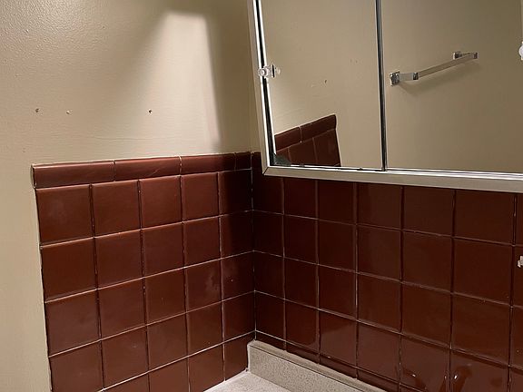 4th image of 1509 27th St APT 6