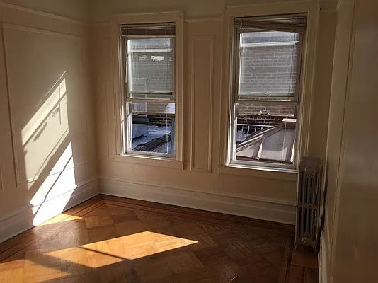 Rented by A Class Realty Long Island City LLC | media 7