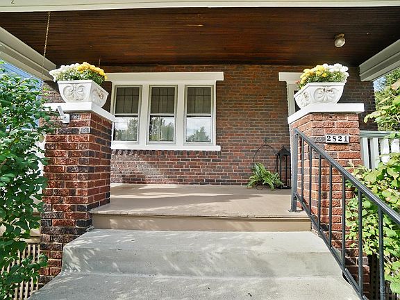 3rd image of 2821 Linwood Ave