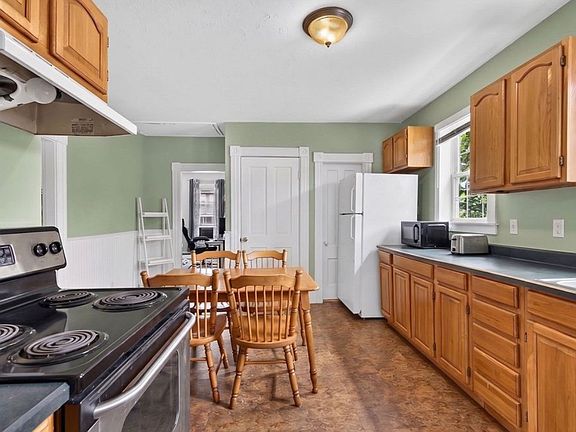 5th image of 287 Pine St #2