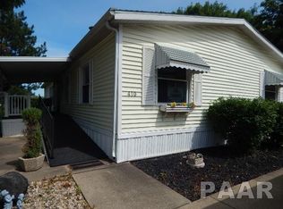 410 White Oak Dr, Morton, IL 61550
