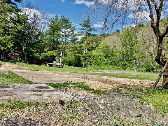 2nd image of 8991 Jones Mountain Rd