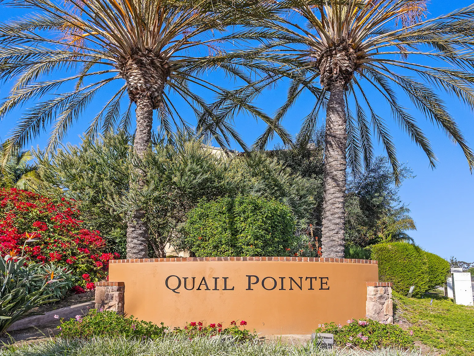 4 bed, 4.5 bath, 4243 sqft, $8,995 — Photo 4