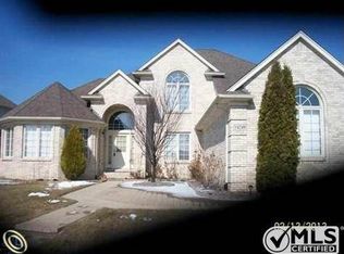 14249 Berryknoll Dr, Shelby Township, MI 48315