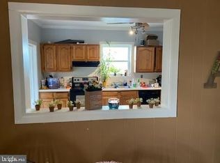 320 E Stafford Ave, Laurel Springs, NJ 08021