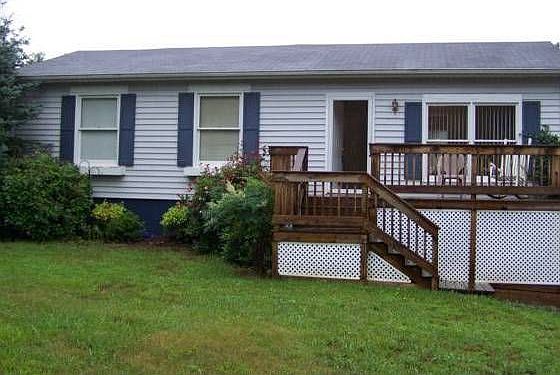 1st image of 206 Weaver Ln
