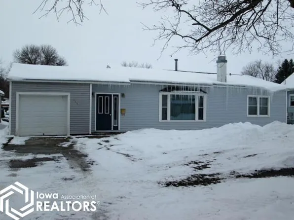 711 1st St NE, Belmond, IA 50421