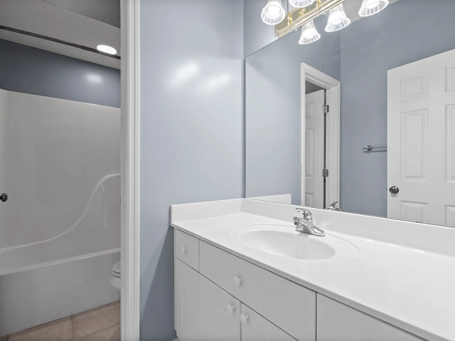 1623 Wellington Street - NA — Photo 1