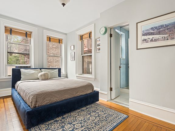 3rd image of 106 Bedford St APT 4A