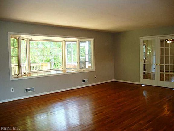 2nd image of 5001 Newsome Cir