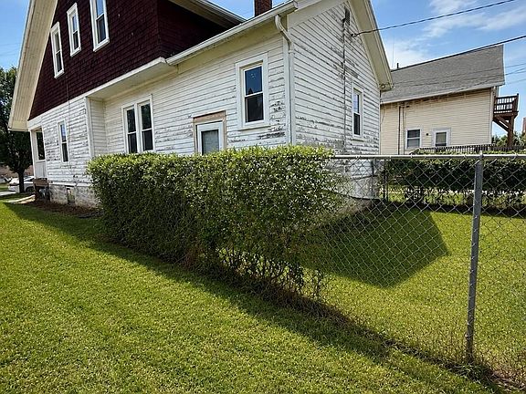 3rd image of 73 E Rees St